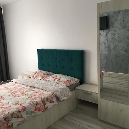 Garsoniera Centru Apartment กาลาจิ ภายนอก รูปภาพ
